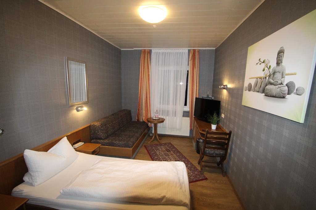 Hotel Charlottenhof Messel Exterior foto